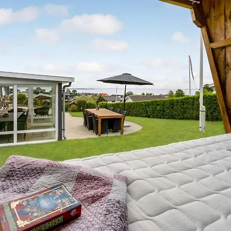 2 Bedroom Lovely In Dom wakacyjny