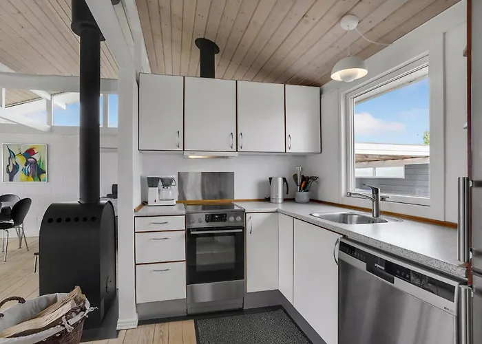 2 Bedroom Lovely In
